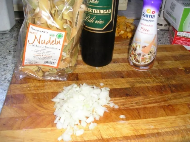 Schweinskarree mit bunten Bandnudeln und - Rezept - Bild Nr. 4