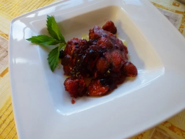 Fruchtiger Wackelpudding mit Vanillesauce - Rezept - Bild Nr. 3