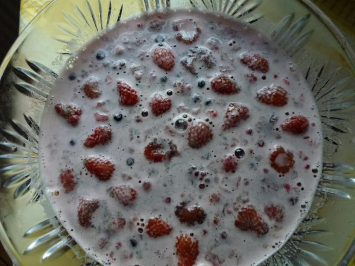 Fruchtiger Wackelpudding mit Vanillesauce - Rezept - Bild Nr. 6