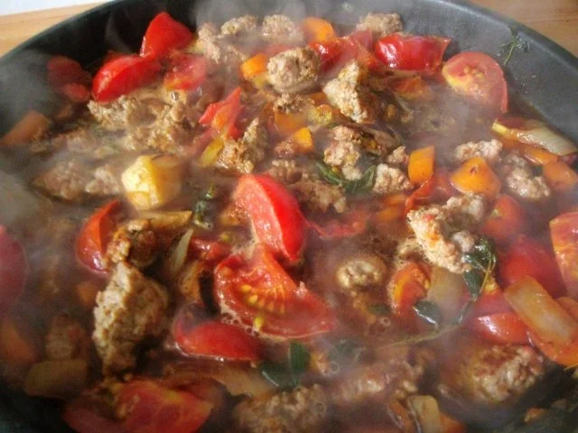 Tomaten-Hackpfanne mit  Kartoffel-Zwiebel -Möhrenstampf - Rezept - Bild Nr. 9