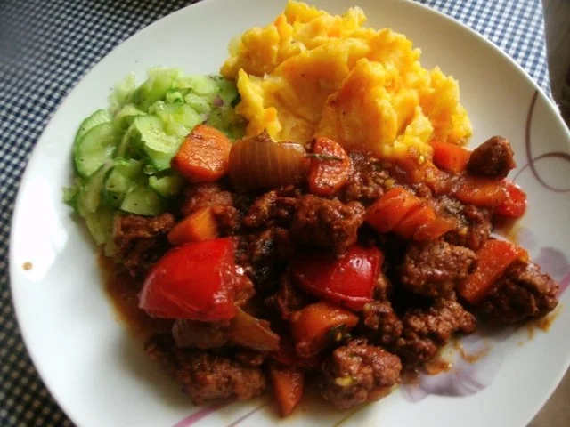 Tomaten-Hackpfanne mit  Kartoffel-Zwiebel -Möhrenstampf - Rezept - Bild Nr. 21