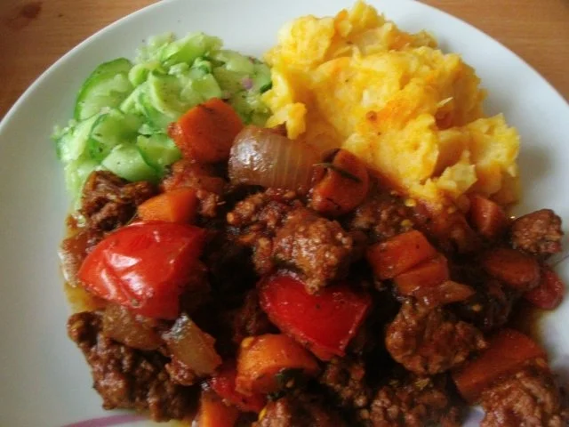 Tomaten-Hackpfanne mit  Kartoffel-Zwiebel -Möhrenstampf - Rezept - Bild Nr. 20