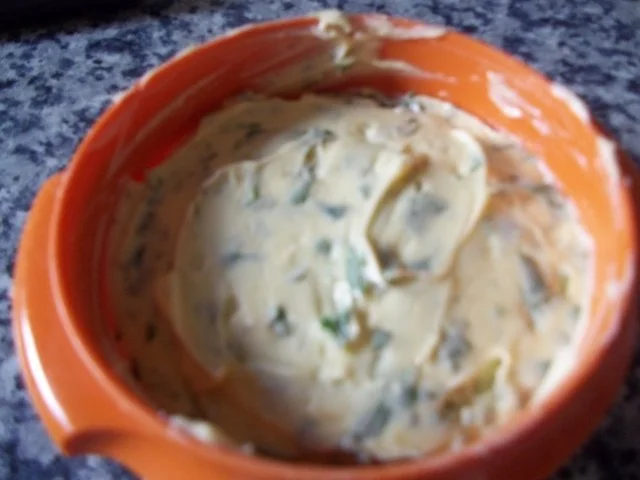 Rezept: Kräuterbutter nach Art von Hexenlady Kräuterbutter nach Art von Hexenlady - Rezept