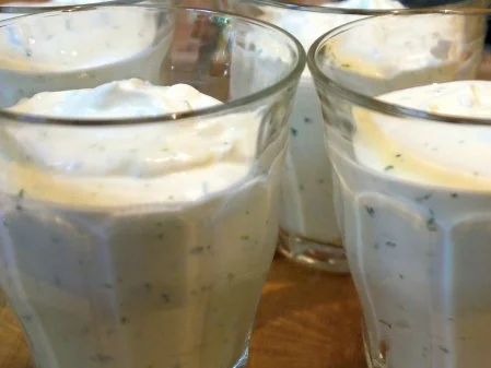 Rezept: Aprikosen-Kompott auf Basilikum-Creme Bild Nr. 5 Aprikosen-Kompott auf Basilikum-Creme - Rezept - Bild Nr. 5