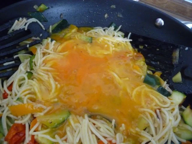 Rezept: Fleischlos : Bunte Eiernudeln ... Bild Nr. 5 Fleischlos : Bunte Eiernudeln ... - Rezept - Bild Nr. 5