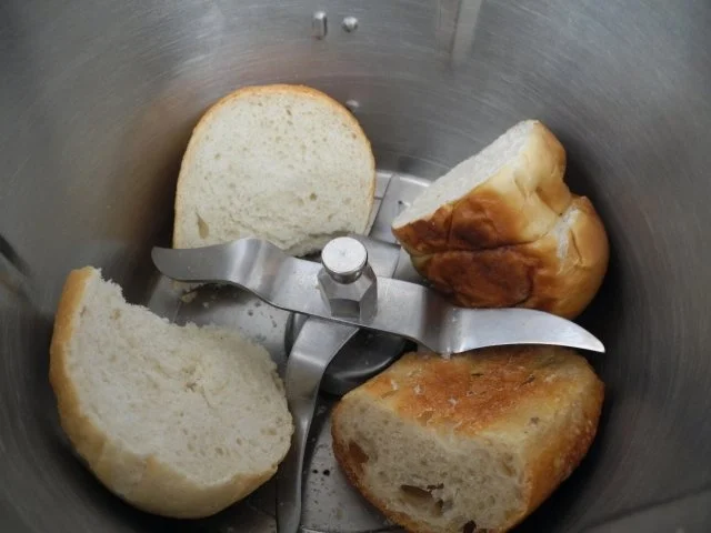 Rezept: Hackfleisch : Frikadellen auf jungen Bohnen an falscher Souce Hollandaise Bild Nr. 4 Hackfleisch : Frikadellen auf jungen Bohnen an falscher Souce Hollandaise - Rezept - Bild Nr. 4