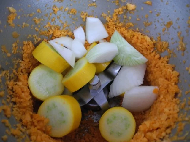 Rezept: Hackfleisch : Frikadellen auf jungen Bohnen an falscher Souce Hollandaise Bild Nr. 9 Hackfleisch : Frikadellen auf jungen Bohnen an falscher Souce Hollandaise - Rezept - Bild Nr. 9