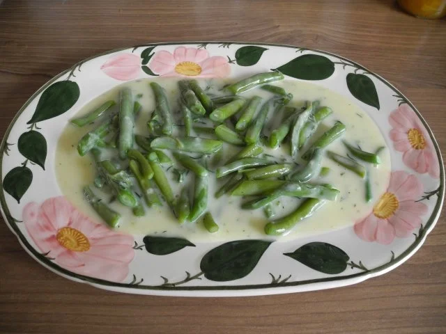 Rezept: Hackfleisch : Frikadellen auf jungen Bohnen an falscher Souce Hollandaise Bild Nr. 21 Hackfleisch : Frikadellen auf jungen Bohnen an falscher Souce Hollandaise - Rezept - Bild Nr. 21