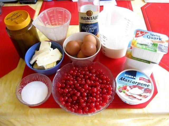 Rezept: Quarkkuchen mit Johannisbeeren Bild Nr. 2 Quarkkuchen mit Johannisbeeren - Rezept - Bild Nr. 2