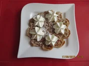 Kuchen: Walnuss-Cremefraiche-Waffeln - Rezept