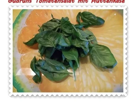 Rezept: Salat: Tomatensalat mit Hüttenkäse Bild Nr. 6 Salat: Tomatensalat mit Hüttenkäse - Rezept - Bild Nr. 6
