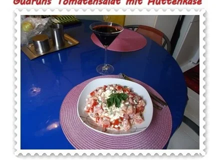 Rezept: Salat: Tomatensalat mit Hüttenkäse Bild Nr. 13 Salat: Tomatensalat mit Hüttenkäse - Rezept - Bild Nr. 13