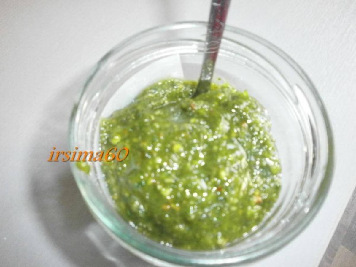 Milchreis mit süßem Minz Pesto und Erdbeeren - einfach - 114 kcal/100g