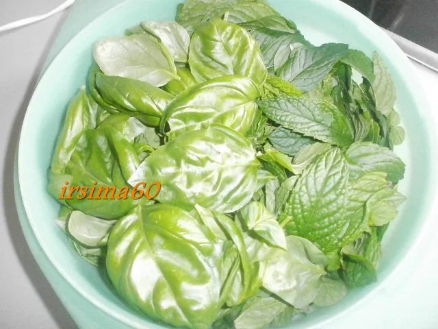 Rezept: Minzpesto pikant Bild Nr. 4 Minzpesto pikant - Rezept - Bild Nr. 4