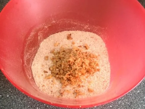 Haferflocken - Wallnuss - Brot (ohne Hefe) - Rezept - Bild Nr. 5