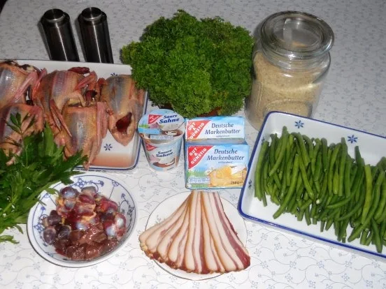 Rezept: "Oma - Friede`s" köstlich, zarter Taubenbraten in Sahnesauce. (Rzpt. um 1939) Bild Nr. 4 "Oma - Friede`s" köstlich, zarter Taubenbraten in Sahnesauce. (Rzpt. um 1939) - Rezept - Bild Nr. 4