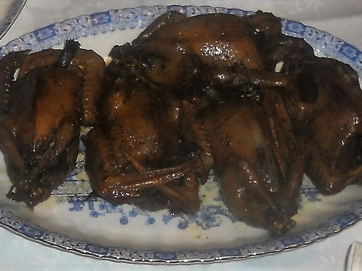 Rezept: "Oma - Friede`s" köstlich, zarter Taubenbraten in Sahnesauce. (Rzpt. um 1939) Bild Nr. 1893 "Oma - Friede`s" köstlich, zarter Taubenbraten in Sahnesauce. (Rzpt. um 1939) - Rezept - Bild Nr. 1893