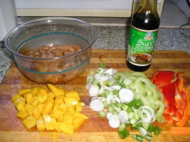 Rezept: Hühnerfleisch süß-sauer nach Christl`s Art Bild Nr. 2 Hühnerfleisch süß-sauer nach Christl`s Art - Rezept - Bild Nr. 2