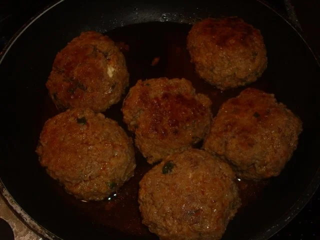 Rezept: Buletten einmal ganz anders Bild Nr. 5 Buletten einmal ganz anders - Rezept - Bild Nr. 5