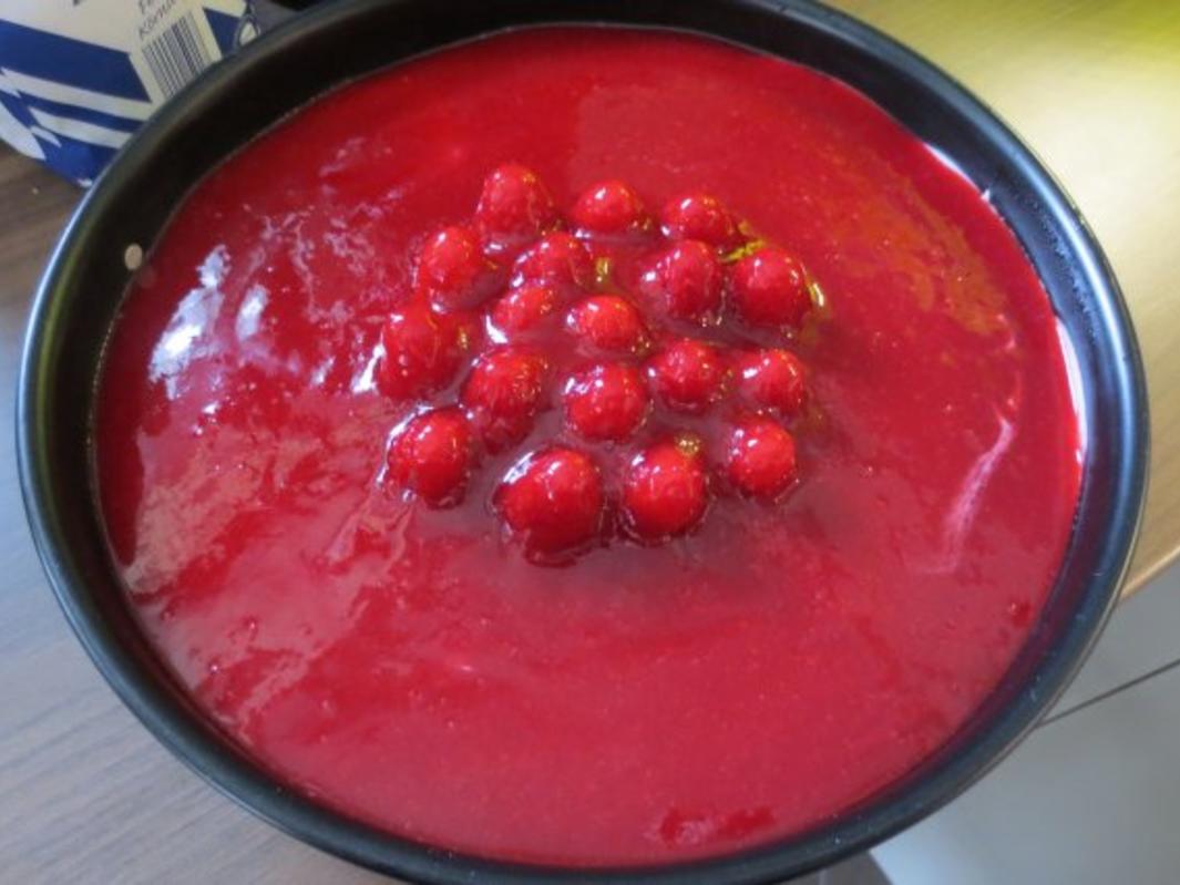 Schoko-Beeren-Torte mit Quarkcreme - Rezept - kochbar.de