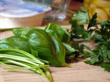 Rezept: Kräutercrepes mit Hähnchenfüllung Bild Nr. 4 Kräutercrepes mit Hähnchenfüllung - Rezept - Bild Nr. 4