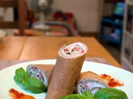 Rezept: Kräutercrepes mit Hähnchenfüllung Bild Nr. 19 Kräutercrepes mit Hähnchenfüllung - Rezept - Bild Nr. 19