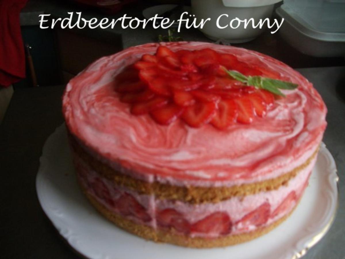 Erdbeer - Sahne - Torte mit Mandelbiskuit - Rezept von biggipu