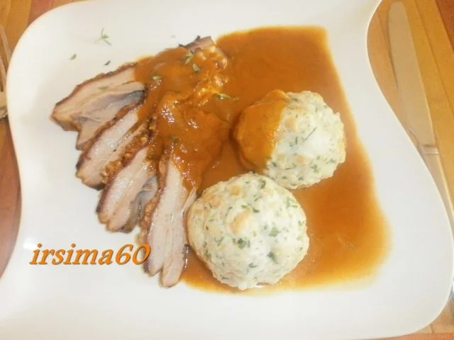 Rezept: Knuspriger Spanferkelbauch Knuspriger Spanferkelbauch - Rezept