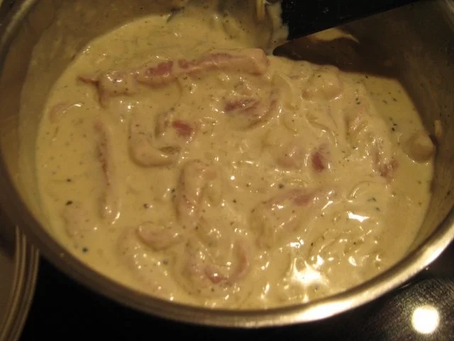 Schweinegeschnetzeltes in Zwiebel-Sahne-Sauce - Rezept - Bild Nr. 2