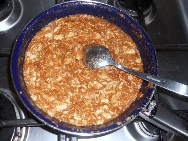 Zarte Prinzessbohnen à la "Oòrndrasch", mit Mandel - Semmelbutter. (Rzpt. um 1976) - Rezept - Bild Nr. 11