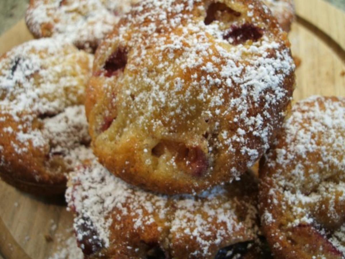 Bilder für Backen: Zwetschgen-Marzipan-Muffins - Rezept