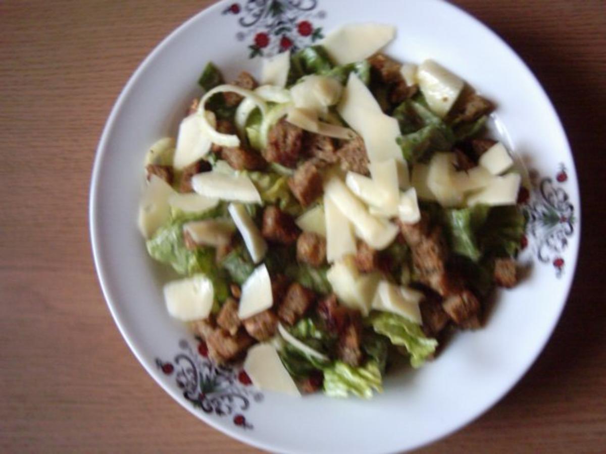 Bilder für Caesar-Salad mit Honigmelone - Rezept