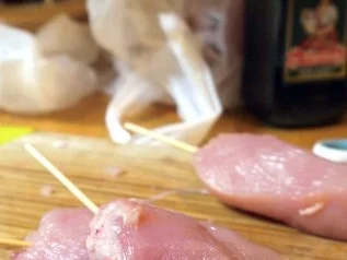 Sesam-Hähnchenspieße mit Senf-Honig-Dip und gebratenen Tomaten - Rezept - Bild Nr. 4