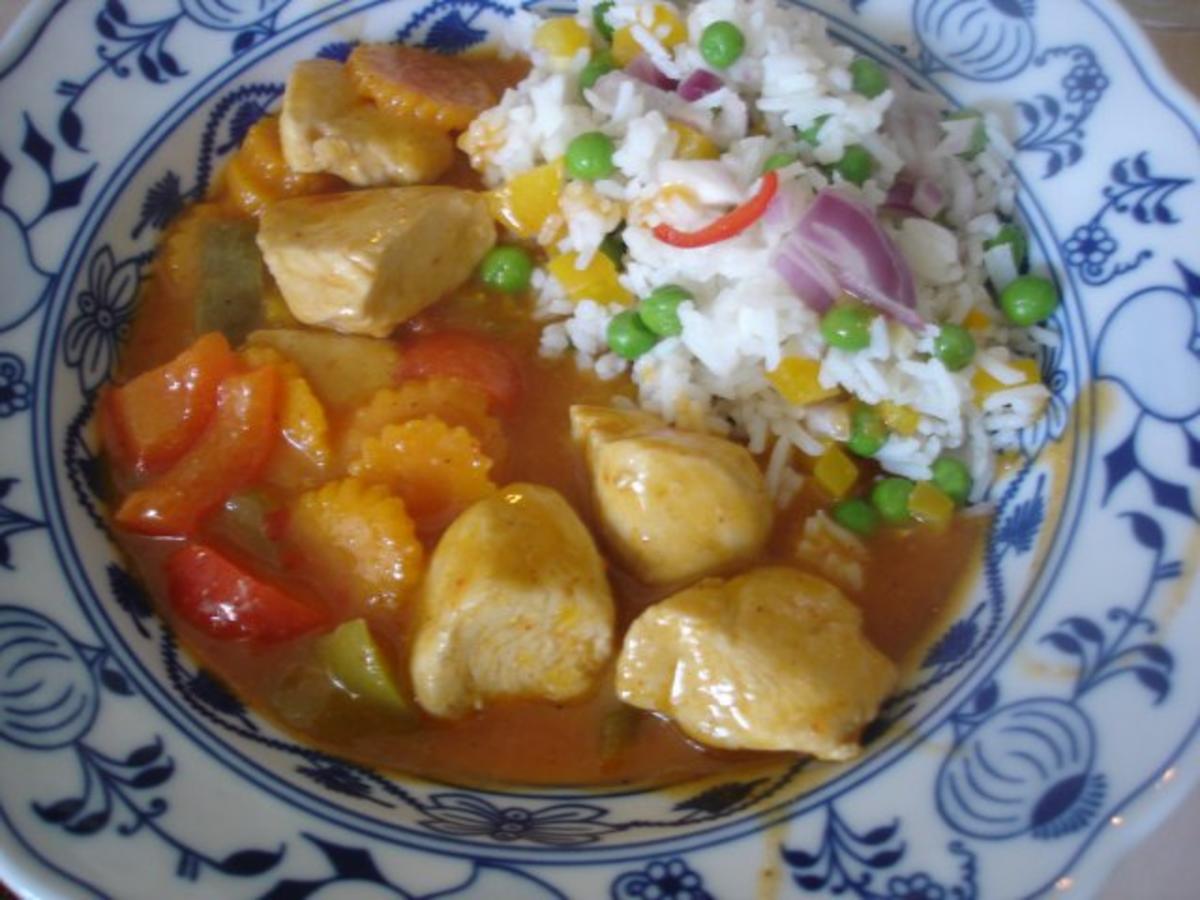 Hähnchenbrustfilet-Curry mit buntem Reis - Rezept - kochbar.de