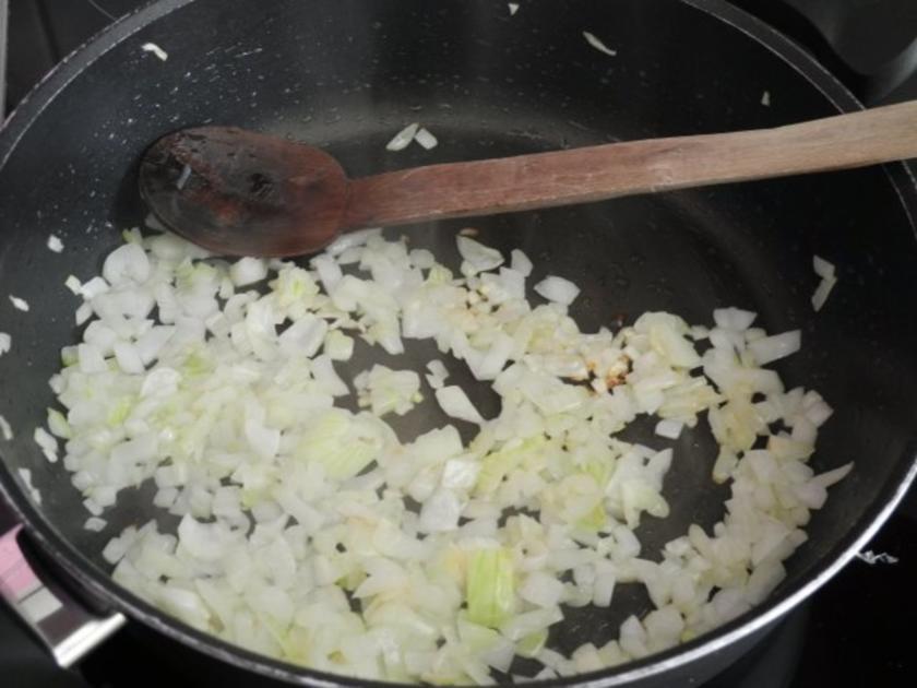 Würstchen-Petersilien-Rührei mit Kartoffeln und Zwiebel-Rahmspinat ...