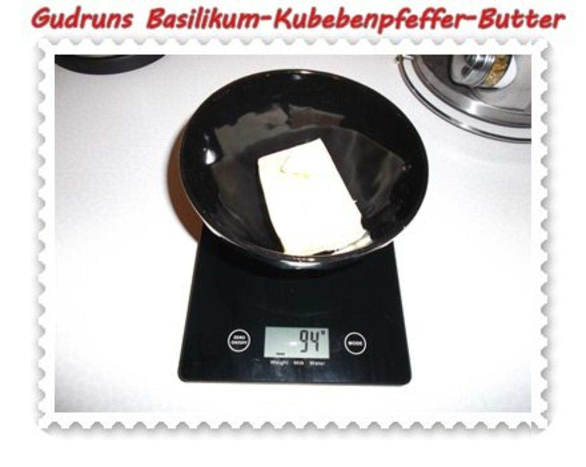 Brotaufstrich: Basilikum-Kubebenpfeffer-Butter - Rezept - Bild Nr. 3