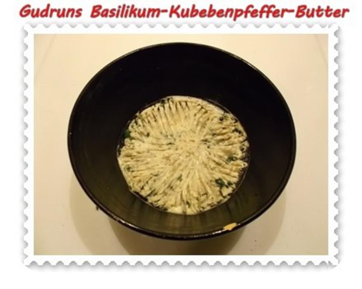 Brotaufstrich: Basilikum-Kubebenpfeffer-Butter - Rezept - Bild Nr. 7