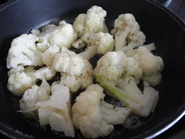 Rezept: Gemüsebeilage : Gebratener Blumenkohl Bild Nr. 2 Gemüsebeilage : Gebratener Blumenkohl - Rezept - Bild Nr. 2