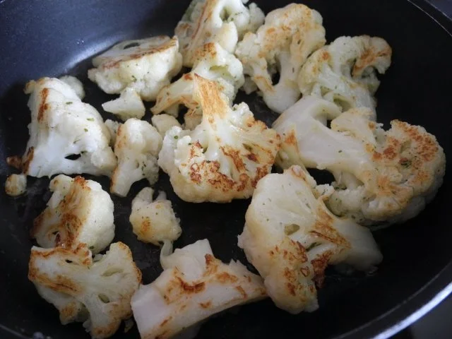 Rezept: Gemüsebeilage : Gebratener Blumenkohl Bild Nr. 3 Gemüsebeilage : Gebratener Blumenkohl - Rezept - Bild Nr. 3