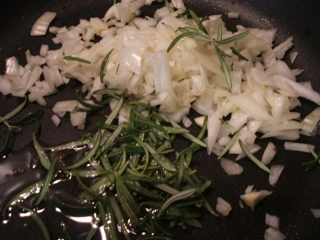 Kartoffeln: Rosmarin-Kartoffelbällchen - Rezept - Bild Nr. 3