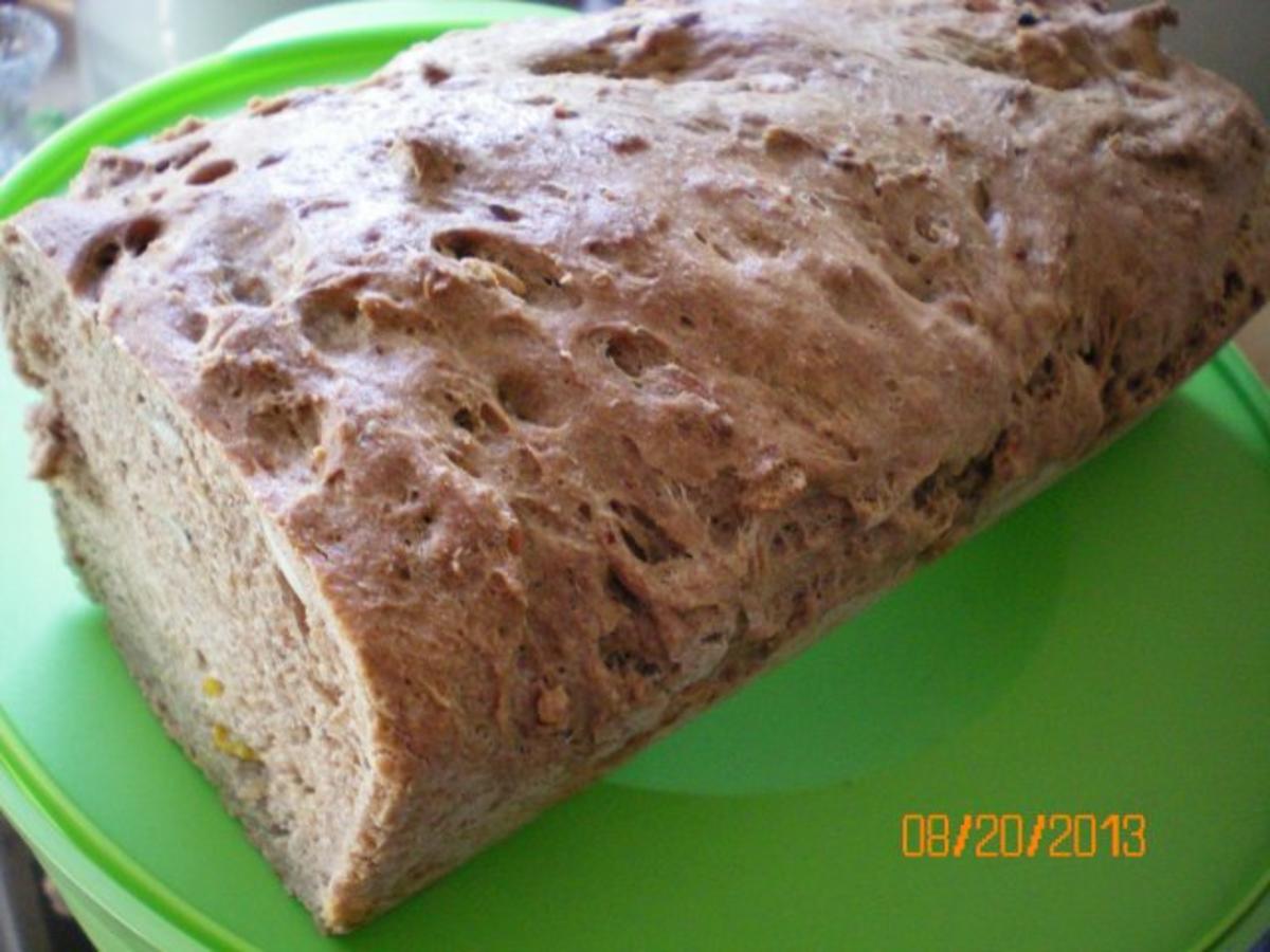 Bilder für Brot mit Kürbiskernen - Rezept