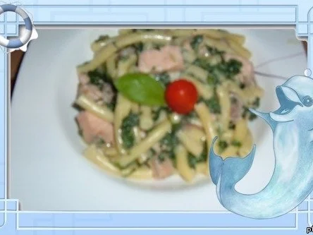 Rezept: Fisch : Lachs mit Spinat und Pasta Fisch : Lachs mit Spinat und Pasta - Rezept