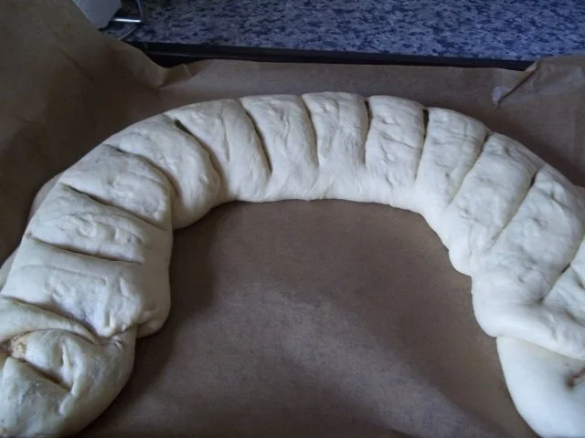 Rezept: Hefe-Nuss-Kranz Bild Nr. 10 Hefe-Nuss-Kranz - Rezept - Bild Nr. 10