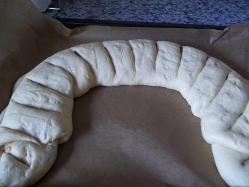 Hefe Nuss Kranz - einfach - von Hexenlady01