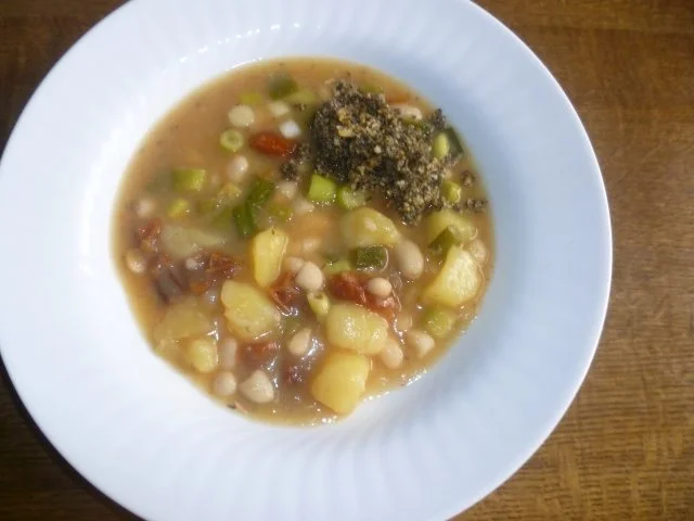 Kartoffelsuppe mit Pesto - Rezept