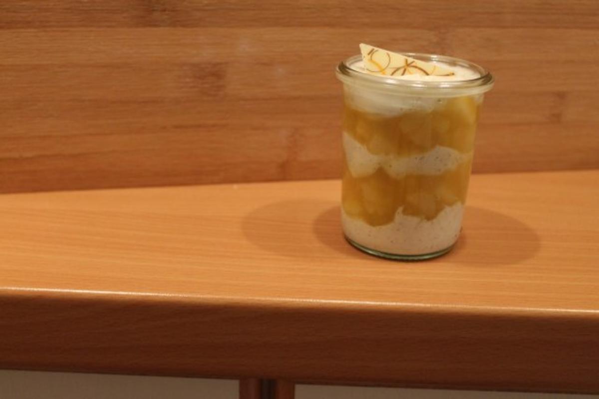 Gelbe Grütze mit Vanille-Joghurt - Rezept