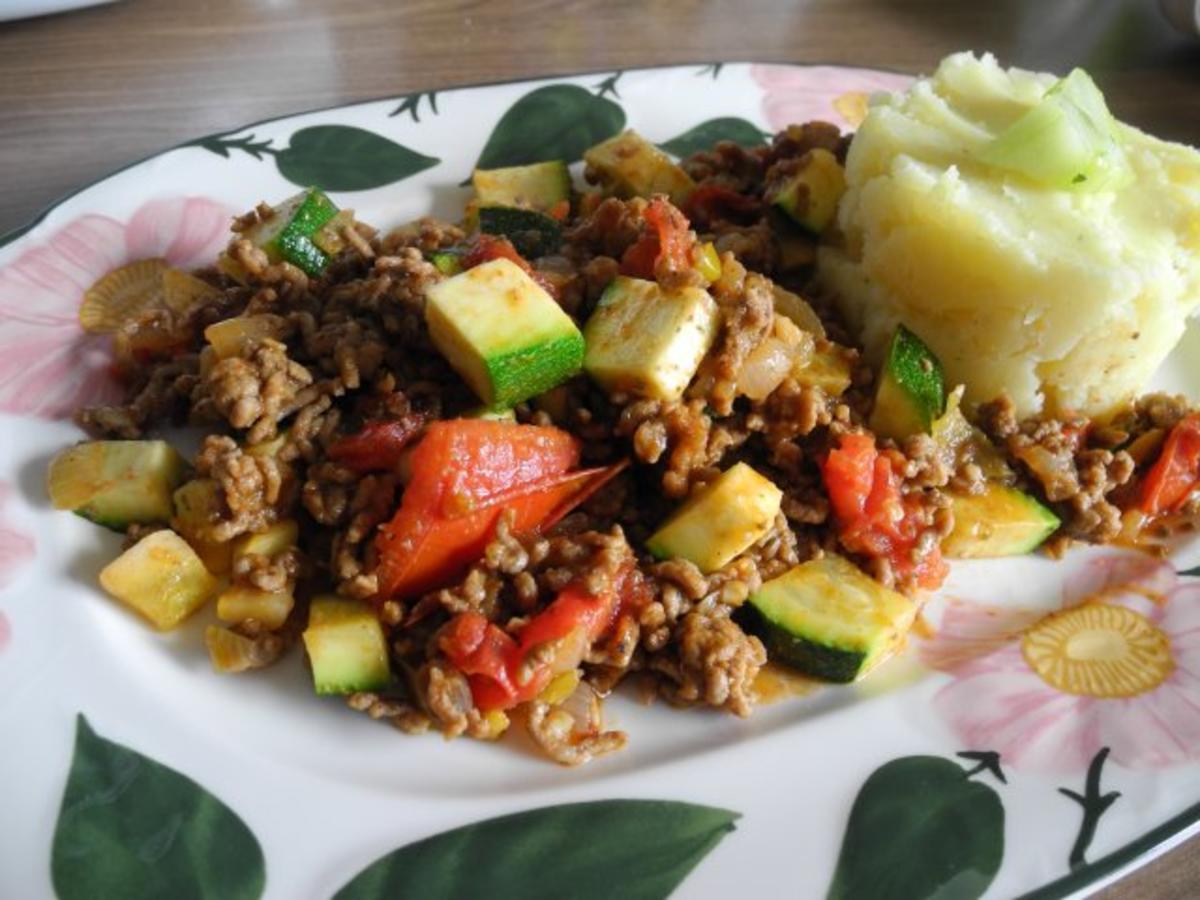 Bilder für Hackfleisch : Schnelle Hack - Gemüse - Pfanne - Rezept