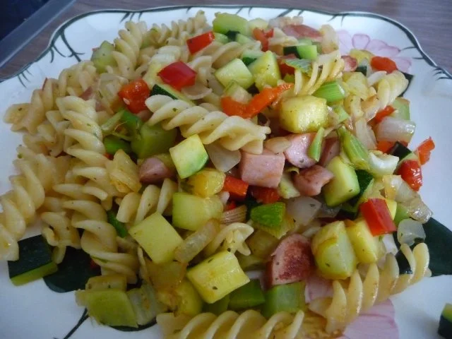 Rezept: Nudel - Gemüse - Pfanne mit Parmesan Bild Nr. 24 Nudel - Gemüse - Pfanne mit Parmesan - Rezept - Bild Nr. 24