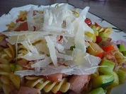 Nudel - Gemüse - Pfanne mit Parmesan - Rezept