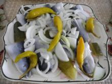 Fisch : Bismarckhering, Tomatensalat, Pellkartoffeln und Quarkdip mit Leinöl - Rezept